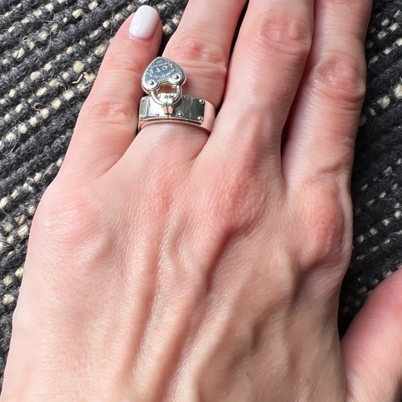 Tiffany & Co. Jewelry - Tiffany & Co Return to Tiffany Love Lock Ring